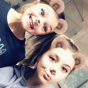 Meet your Posher, Elena